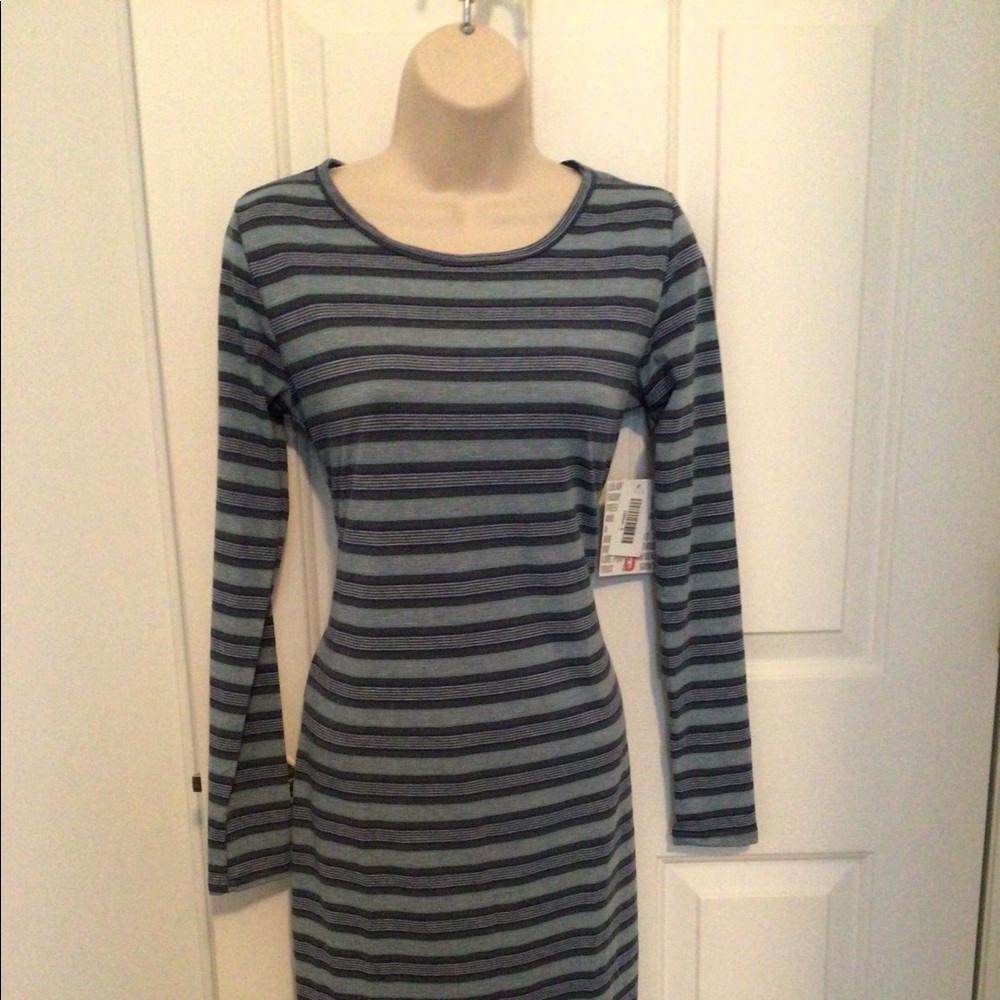 NWT~ LuLaRoe Debbie Dress